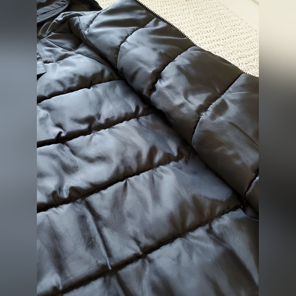 GapFit Puffer Jacket - Picture 6 of 12